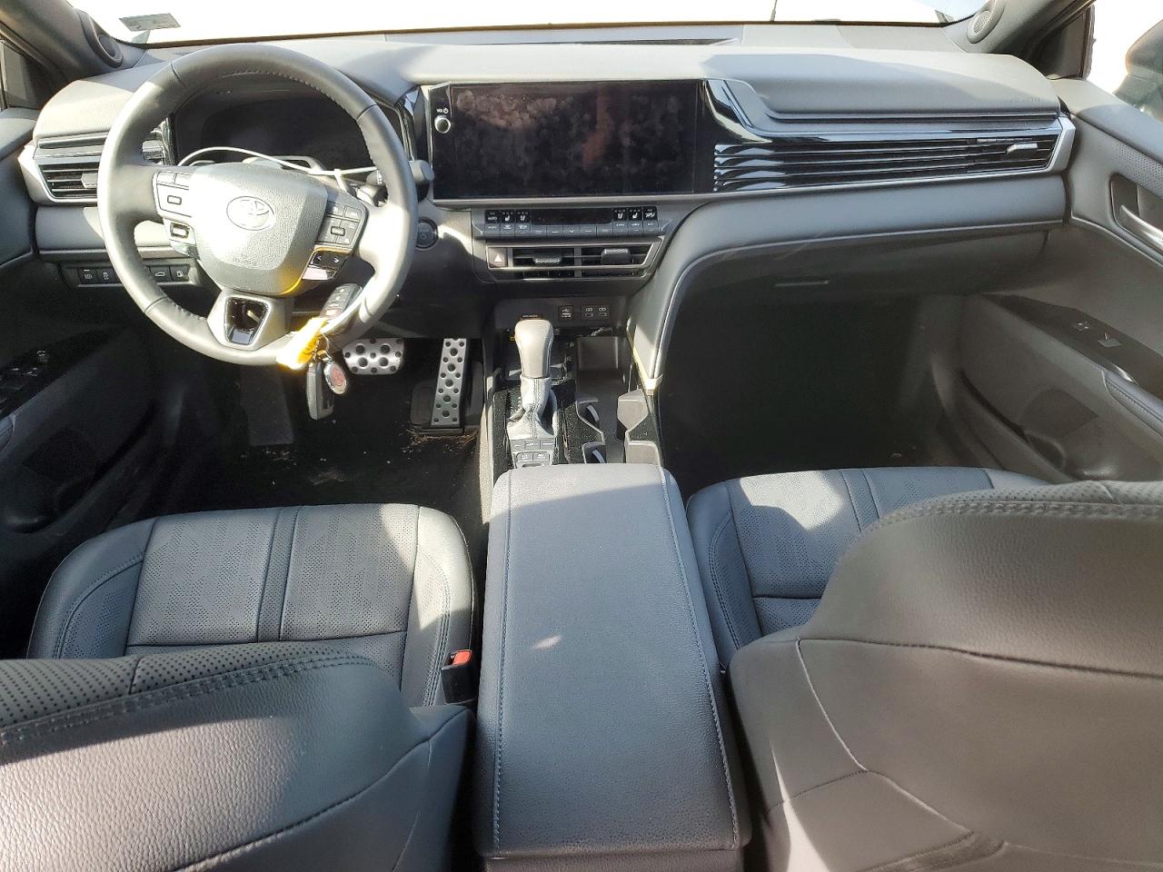 2025 TOYOTA CAMRY XSE photo 8
