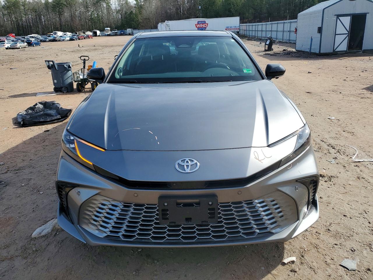 2025 TOYOTA CAMRY XSE photo 5