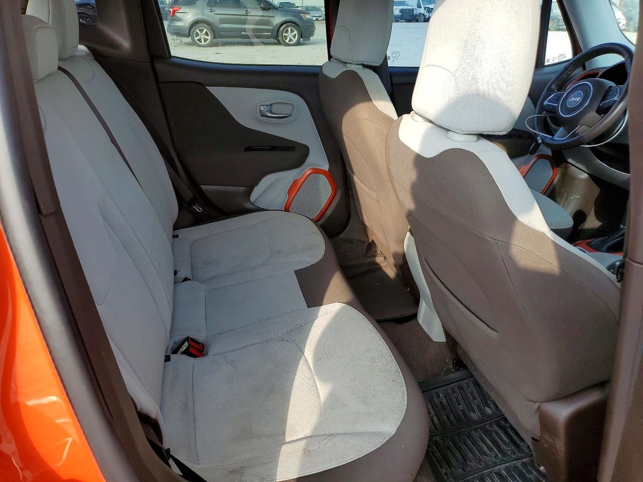 2017 JEEP RENEGADE LATITUDE photo 19