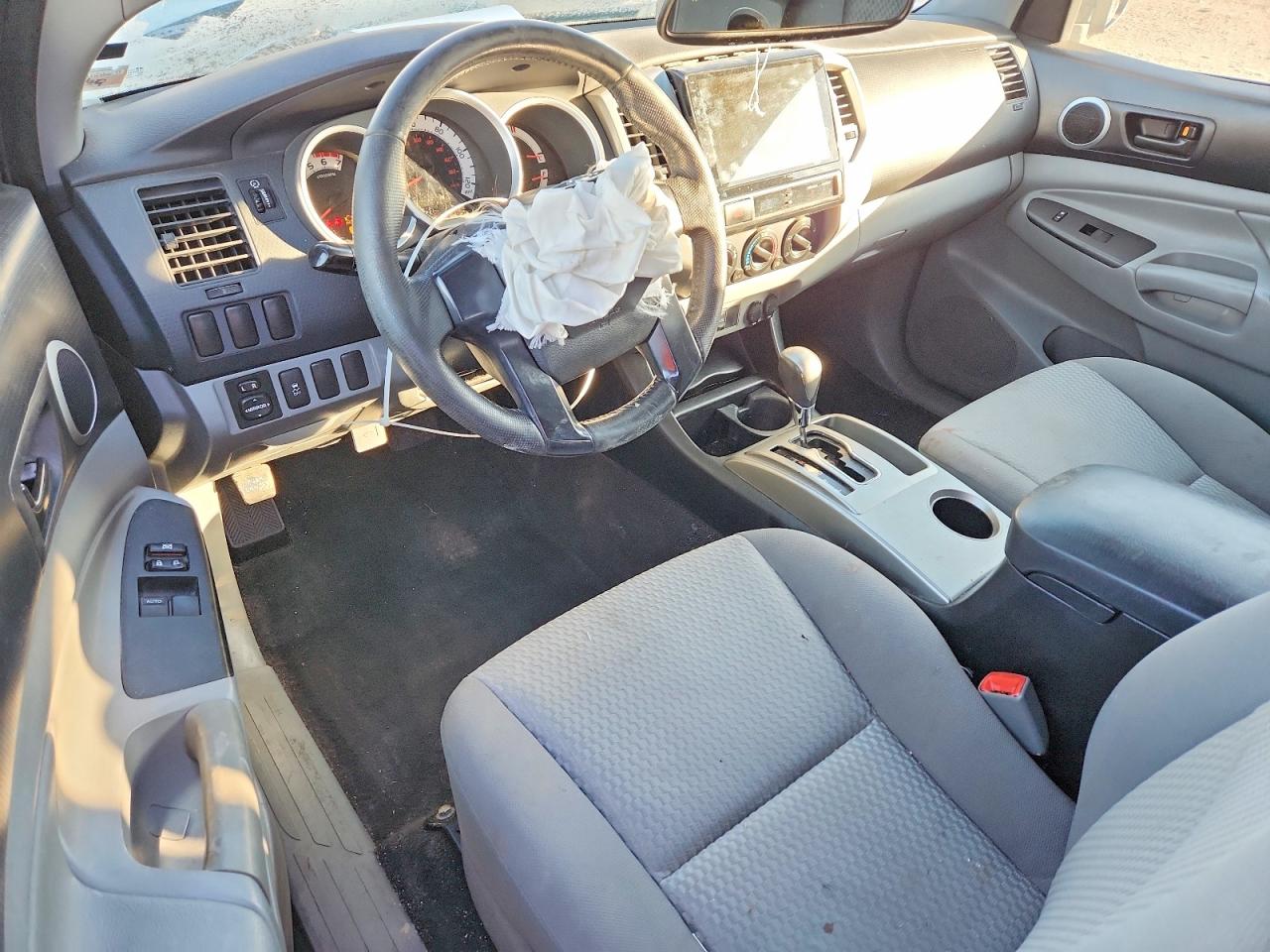 2012 TOYOTA TACOMA BASE photo 8