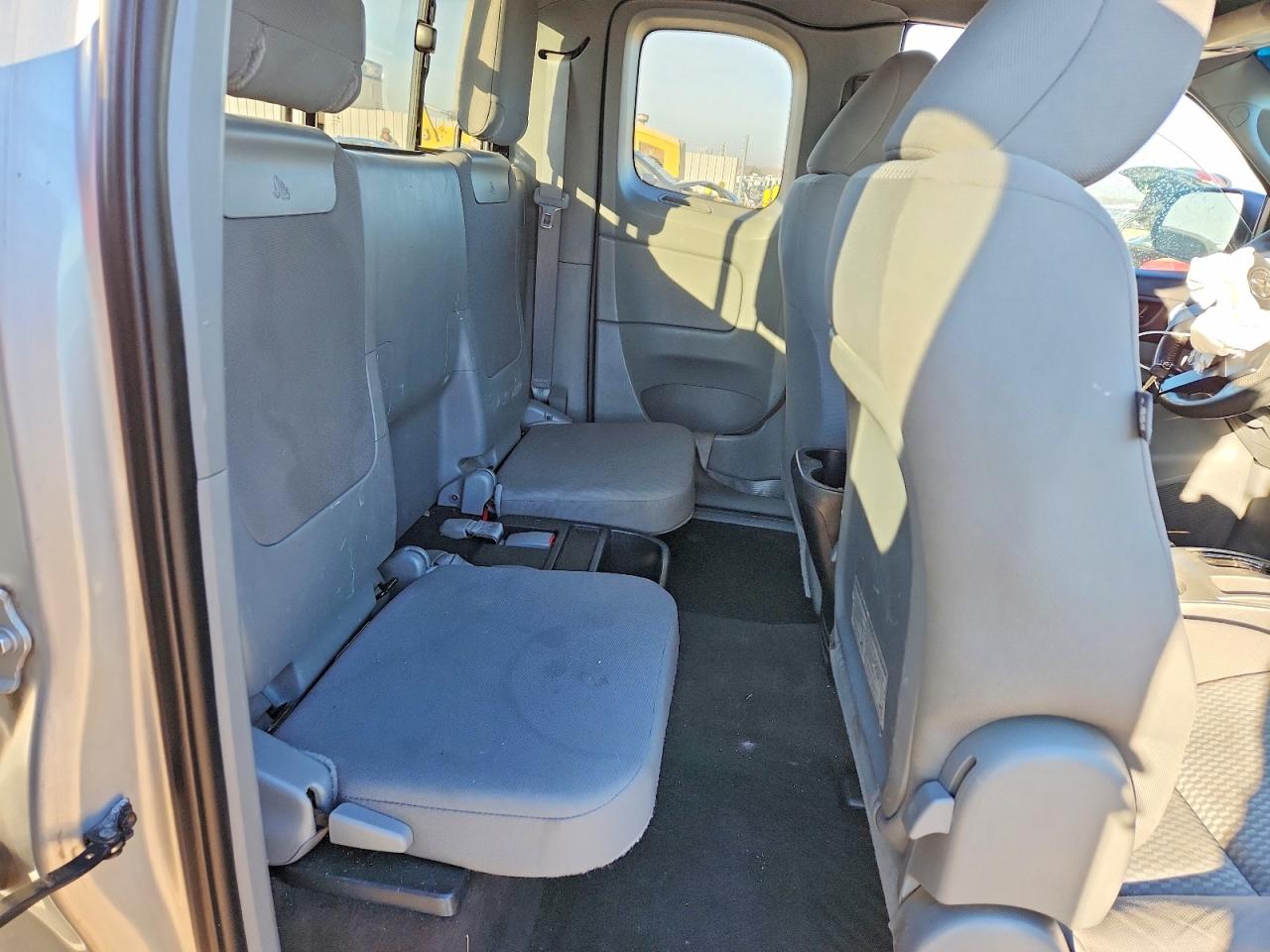 2012 TOYOTA TACOMA BASE photo 10