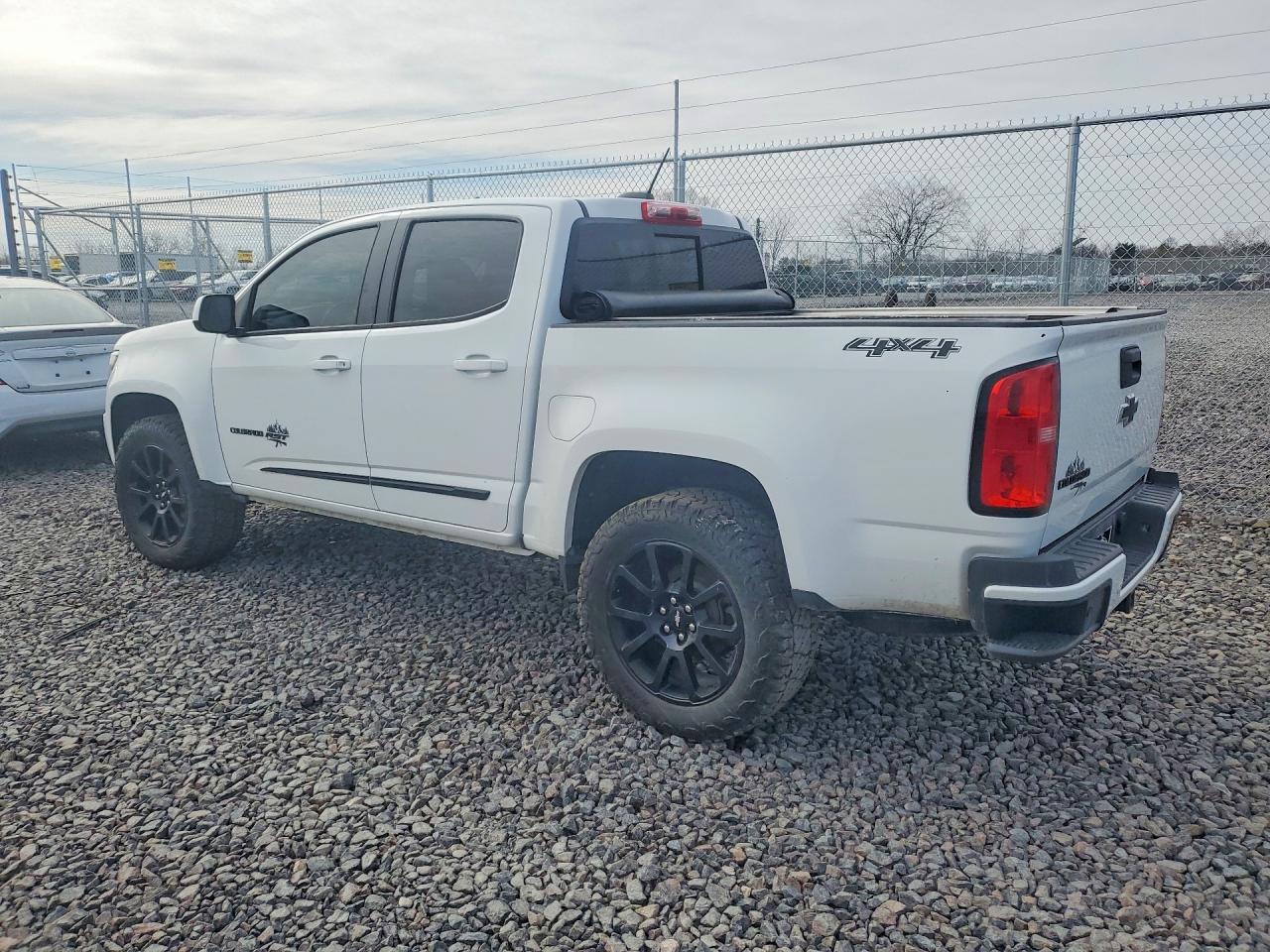 2020 CHEVROLET COLORADO LT photo 2