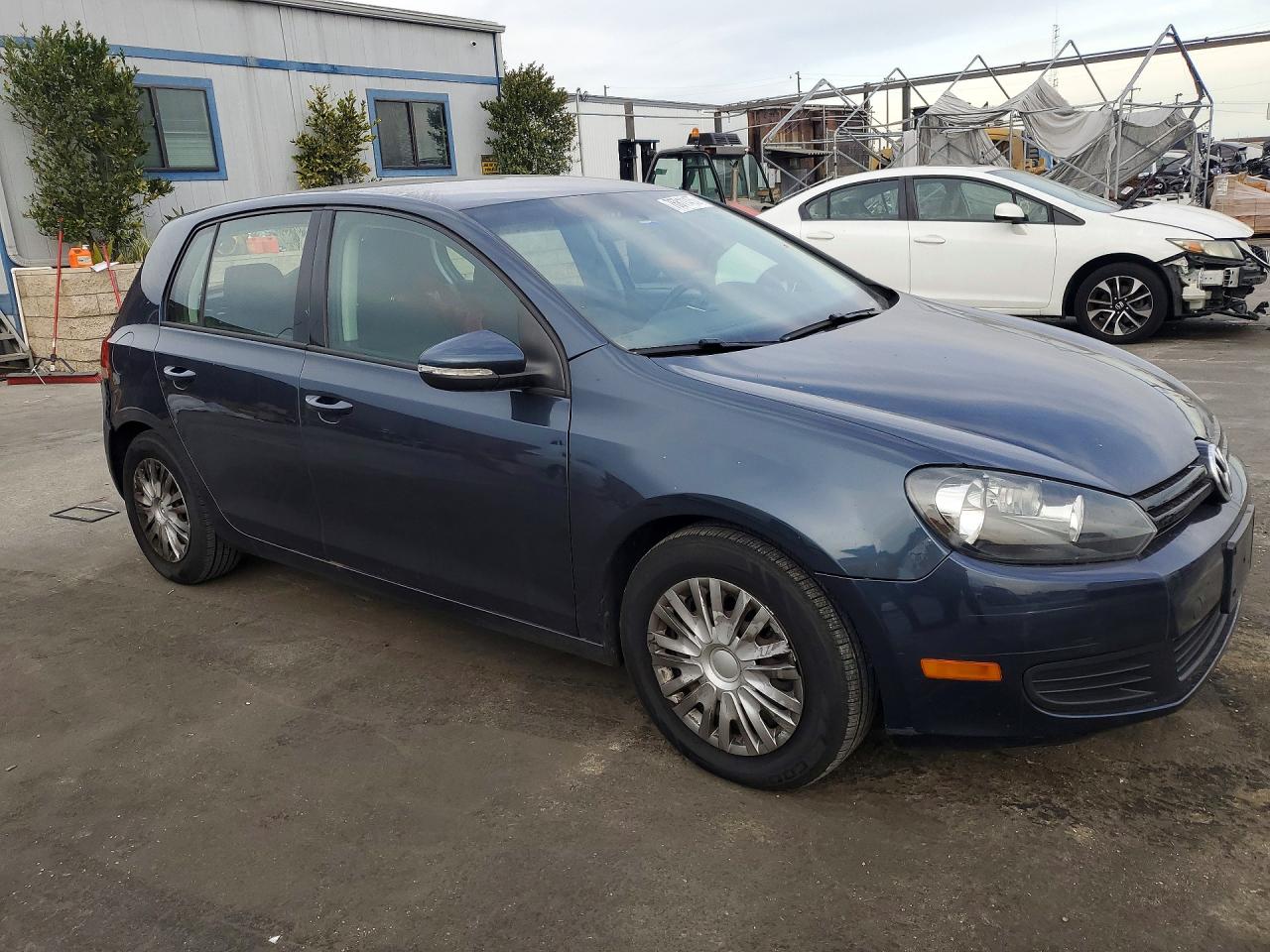 2011 VOLKSWAGEN GOLF photo 10
