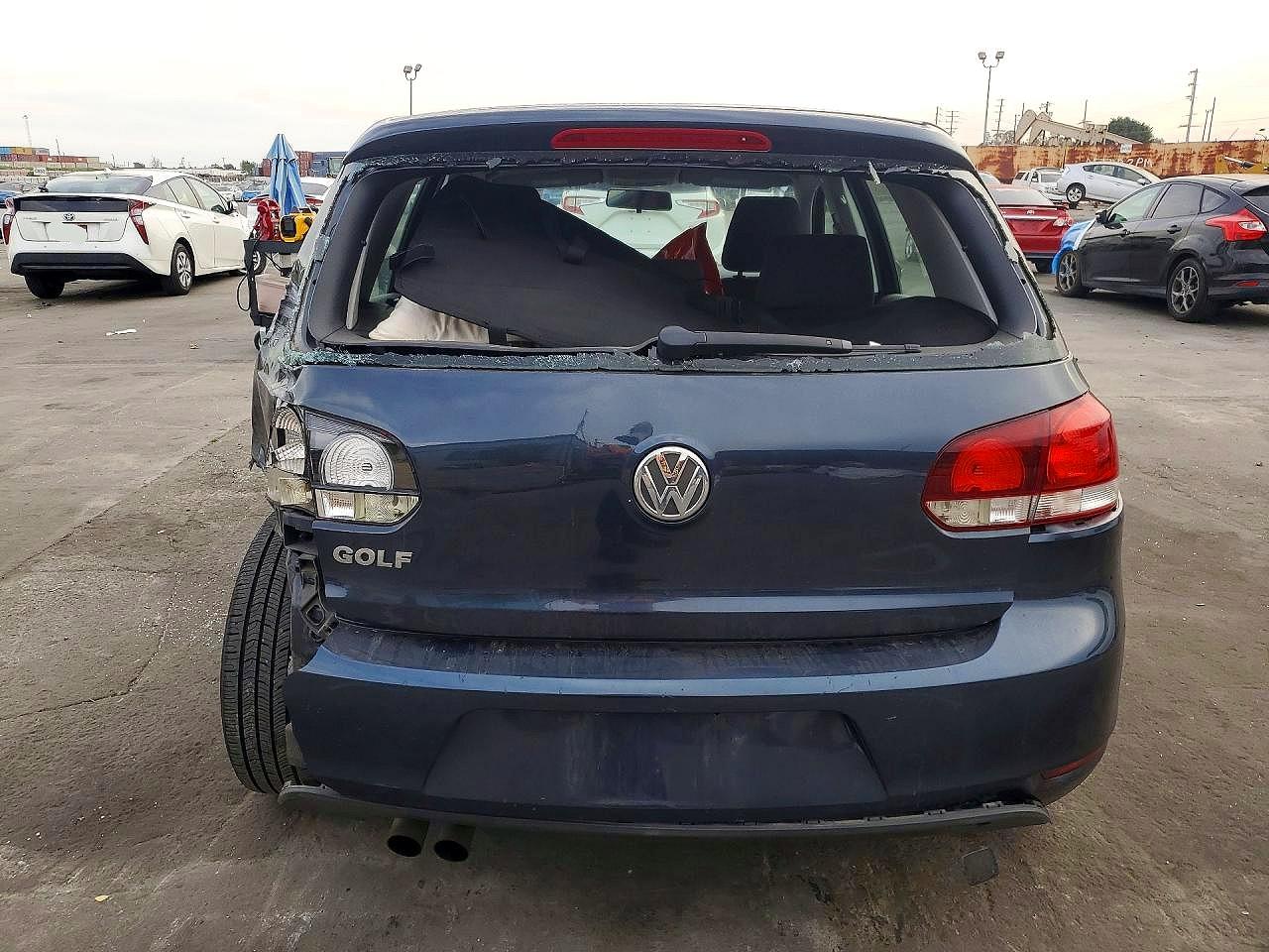 2011 VOLKSWAGEN GOLF photo 16