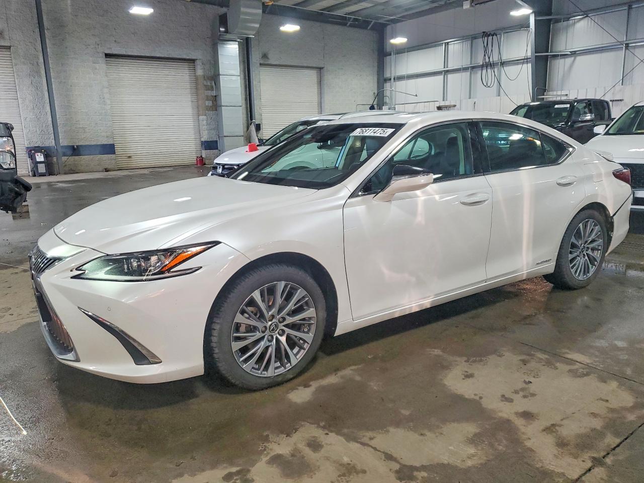 2020 LEXUS ES
