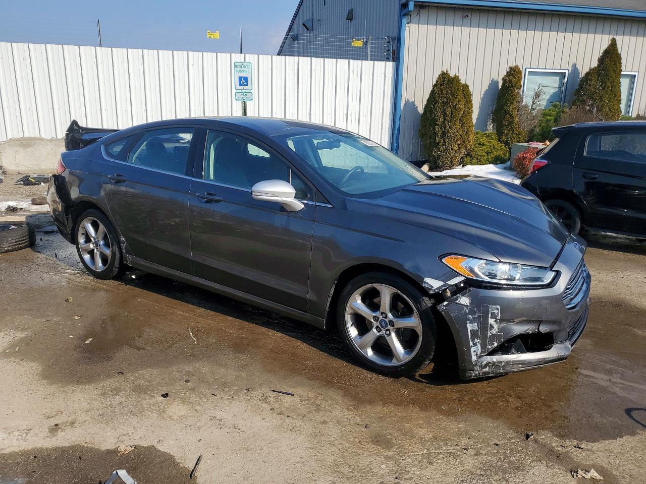 2016 FORD FUSION SE photo 4