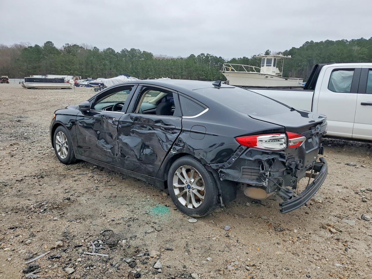 2019 FORD FUSION SE photo 2