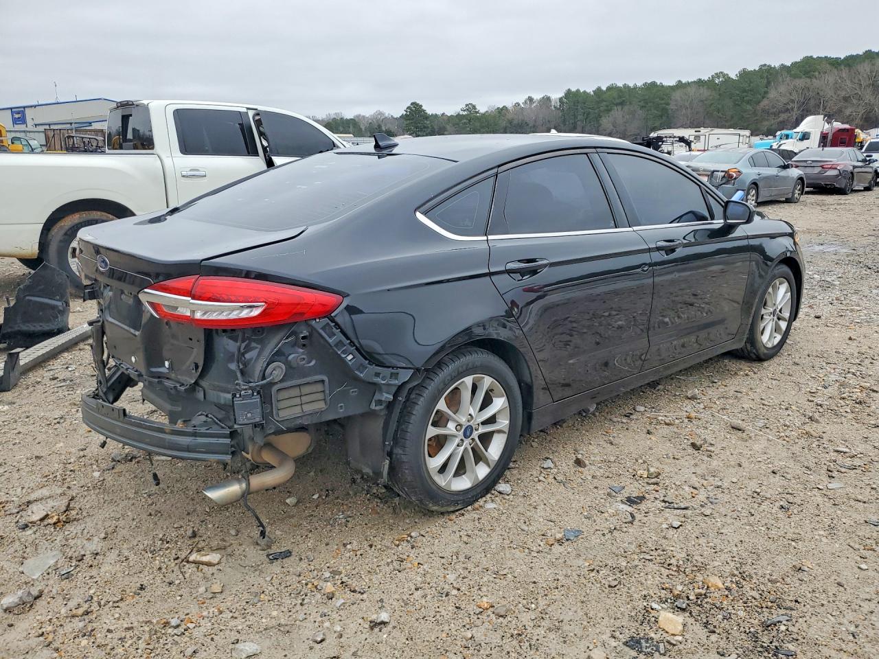2019 FORD FUSION SE photo 3