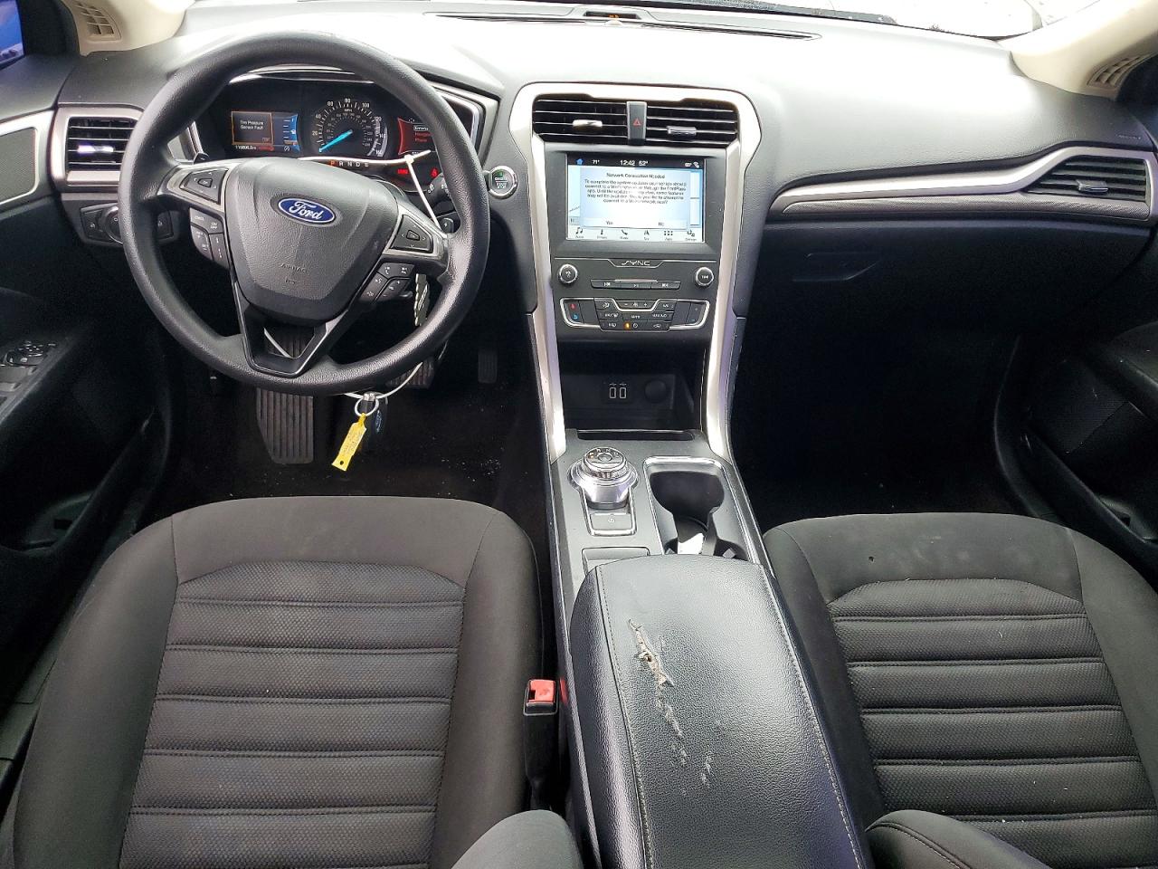 2019 FORD FUSION SE photo 8