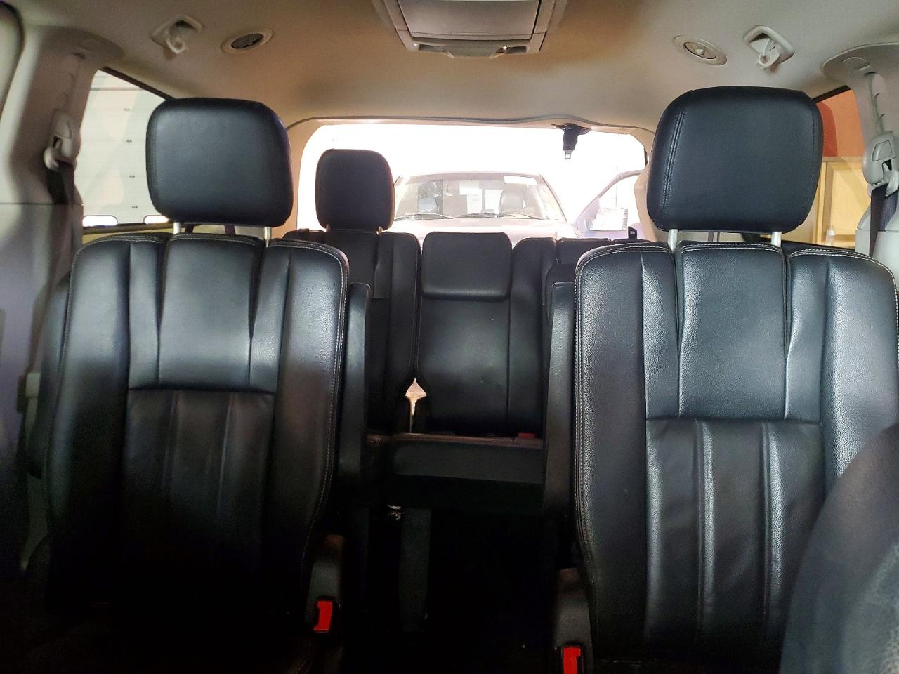 2013 CHRYSLER TOWN & COUNTRY TOURING photo 28