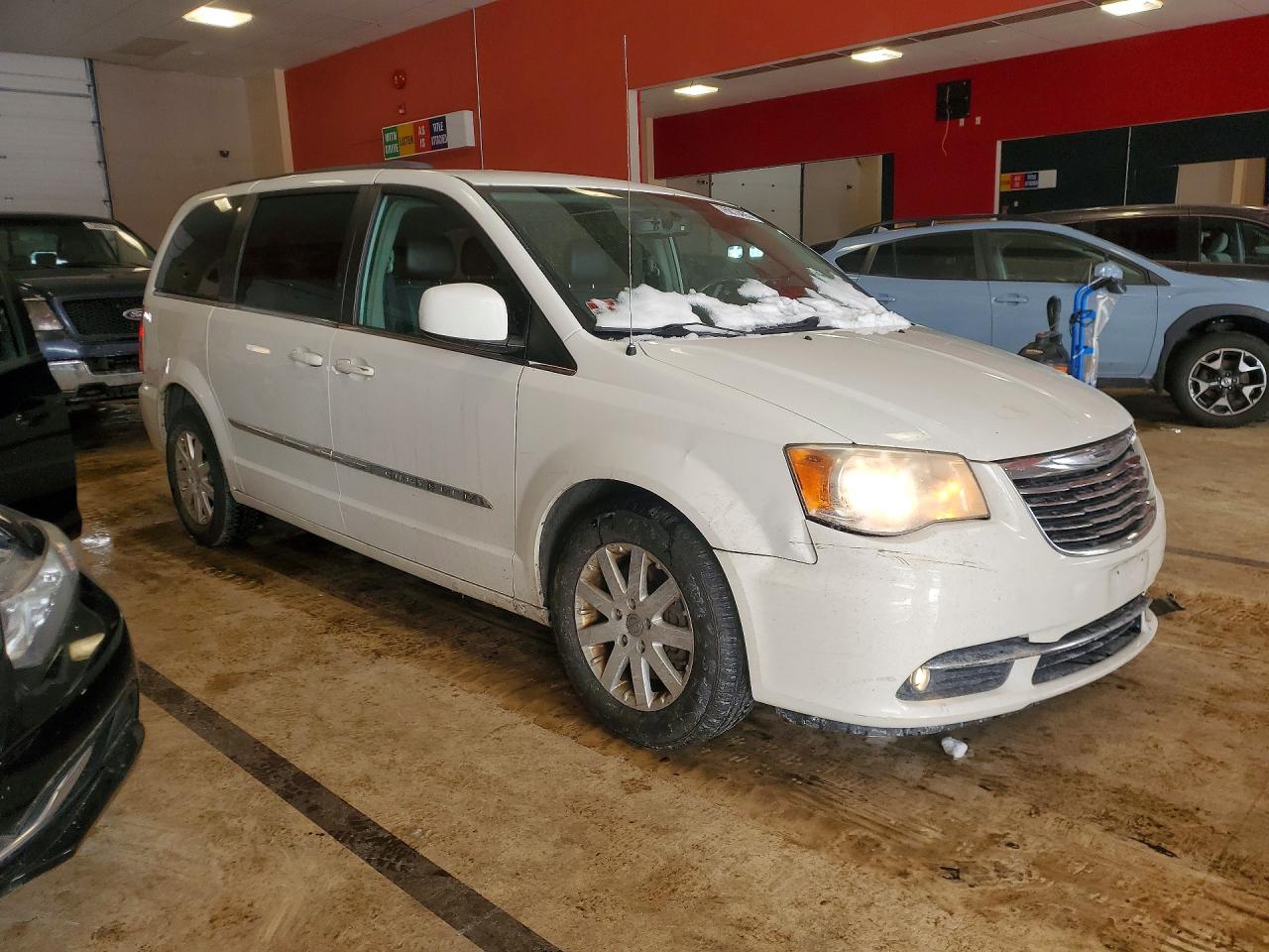 2013 CHRYSLER TOWN & COUNTRY TOURING photo 10