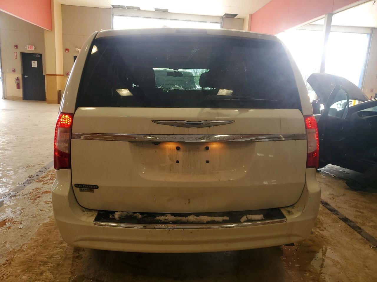 2013 CHRYSLER TOWN & COUNTRY TOURING photo 16