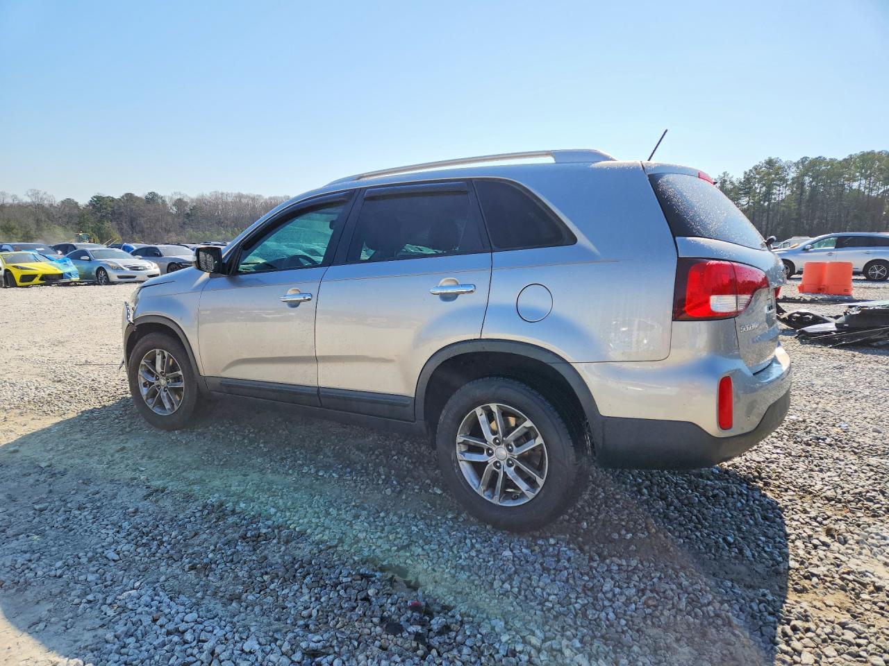 2015 KIA SORENTO LX photo 2