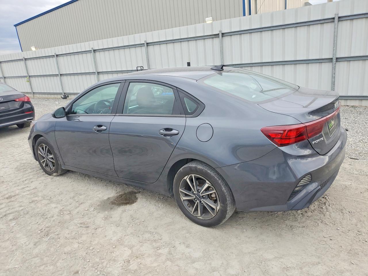 2024 KIA FORTE LX photo 3