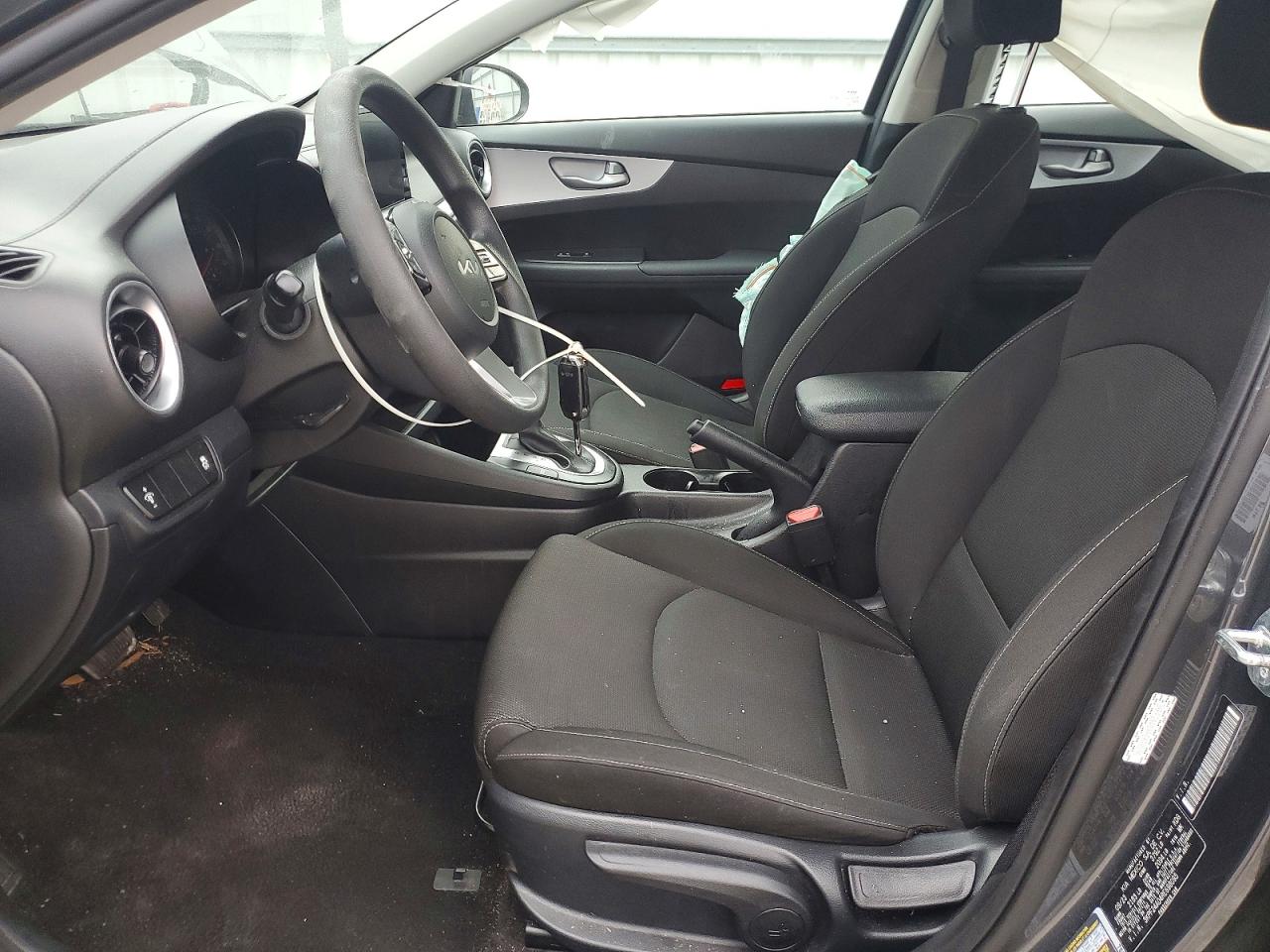 2024 KIA FORTE LX photo 13