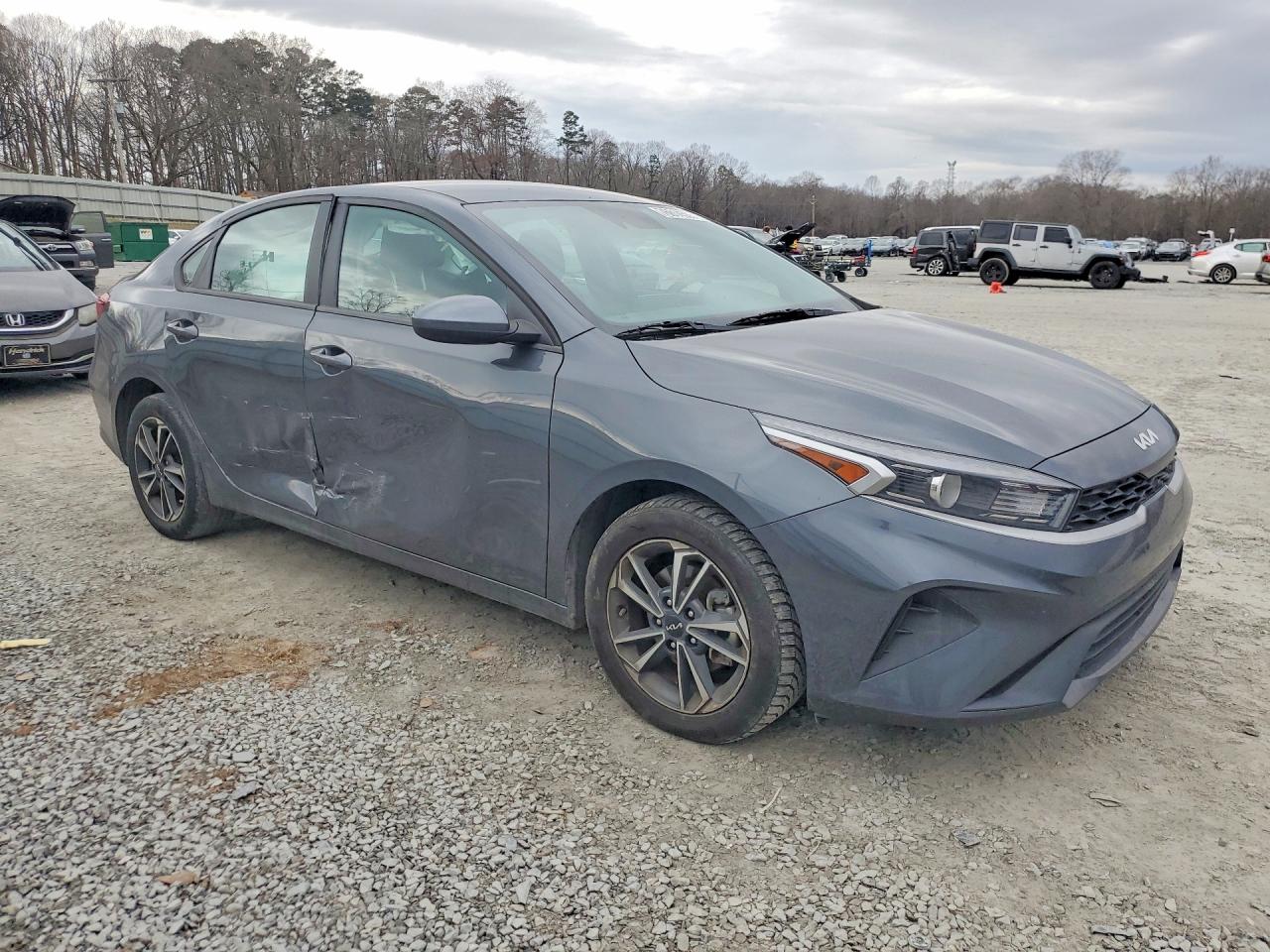2024 KIA FORTE LX photo 7