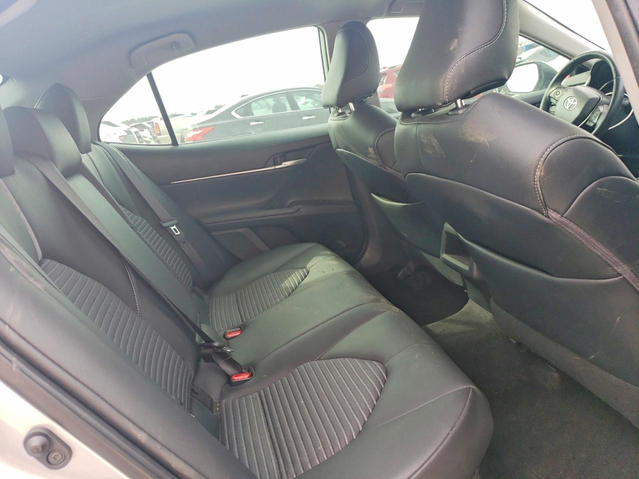 2019 TOYOTA CAMRY HYBRID photo 28