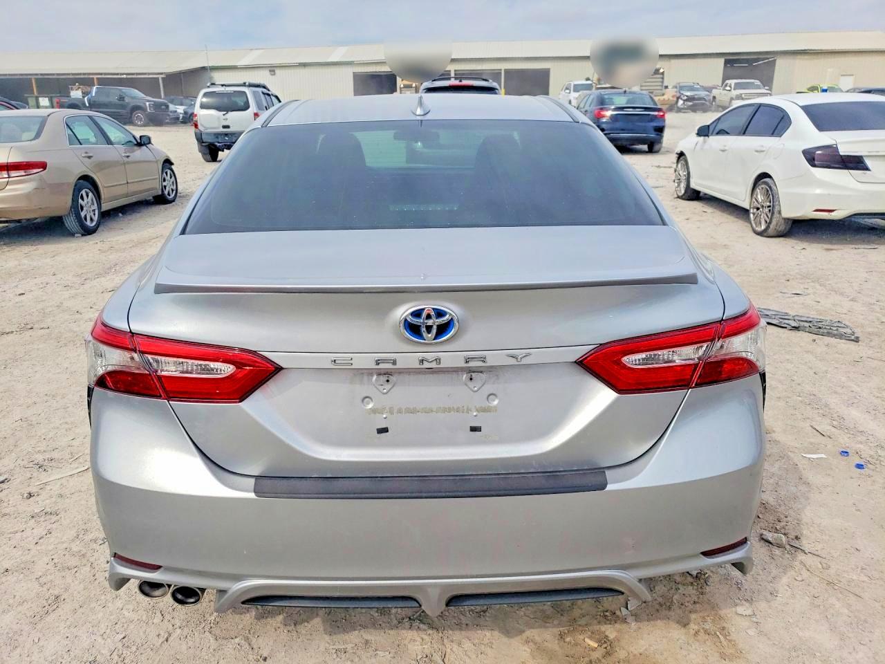 2019 TOYOTA CAMRY HYBRID photo 16