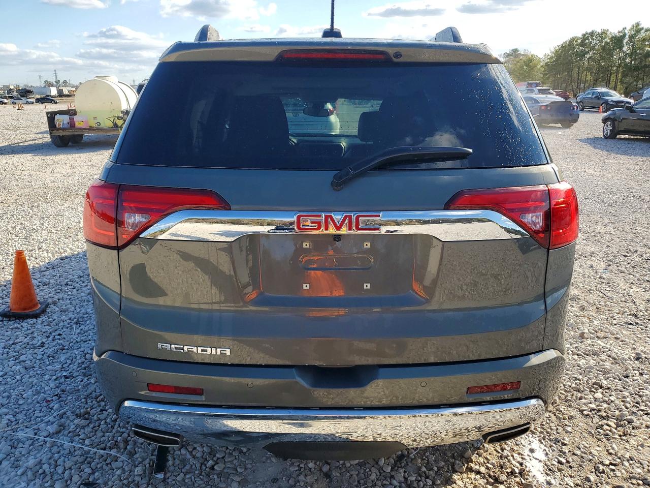 2017 GMC ACADIA DENALI photo 6