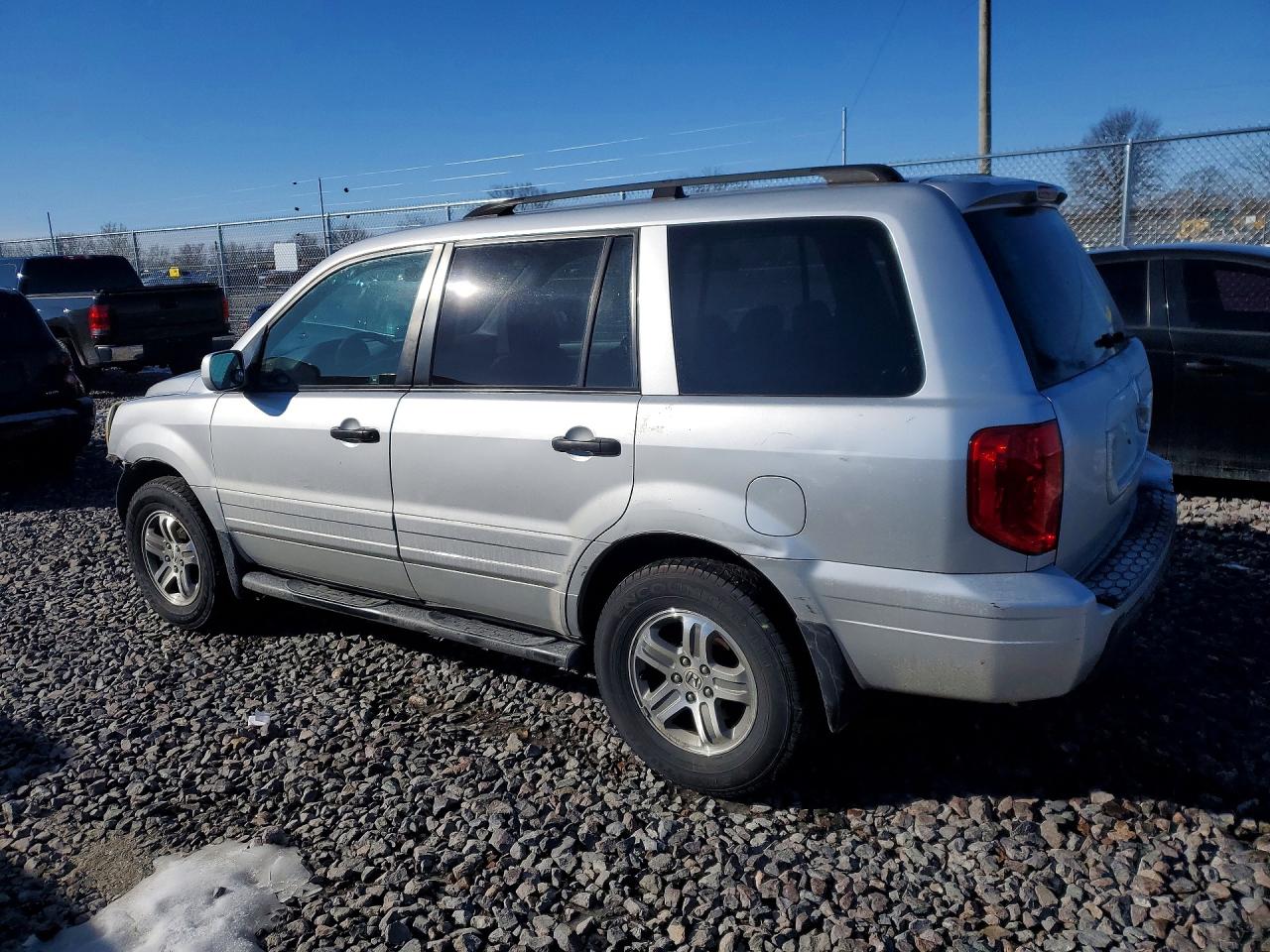 2003 HONDA PILOT EXL photo 2
