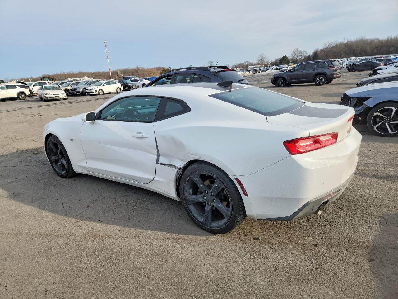 2016 CHEVROLET CAMARO LT photo 3