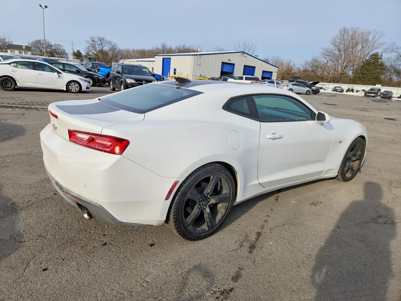 2016 CHEVROLET CAMARO LT photo 5