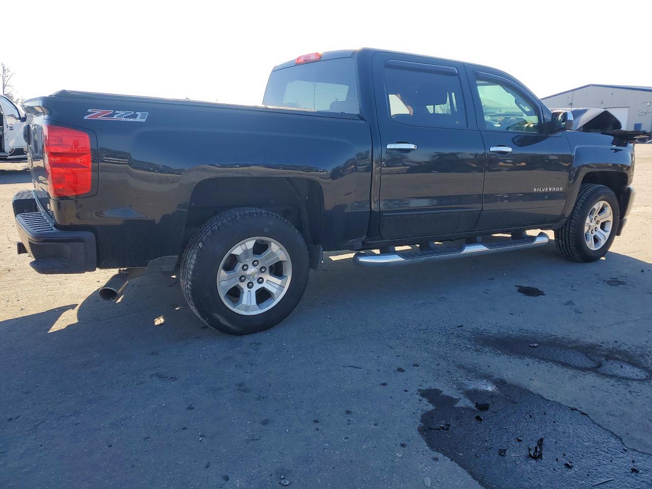 2017 CHEVROLET SILVERADO K1500 LT photo 5