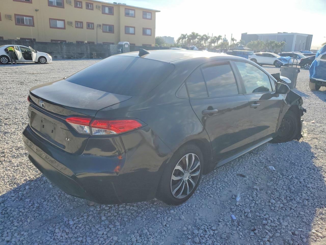 2022 TOYOTA COROLLA LE photo 5