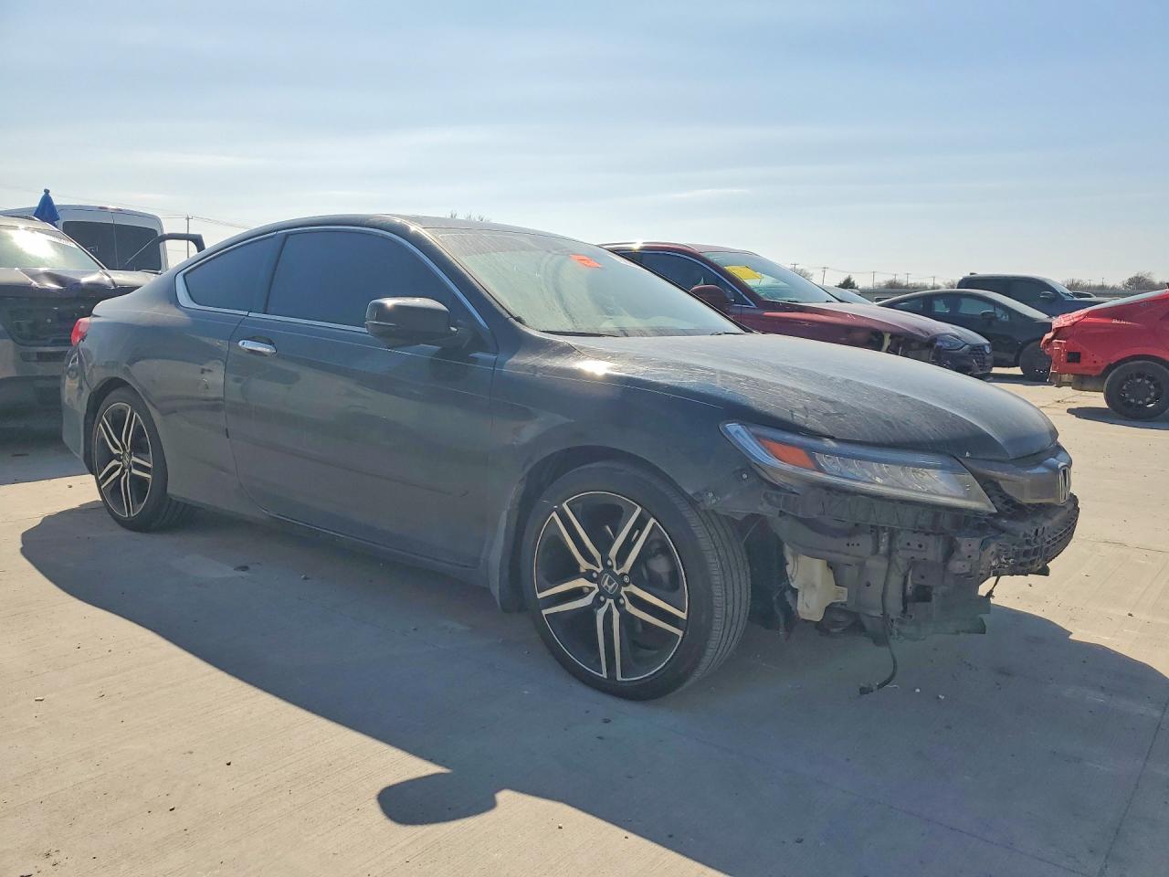 2017 HONDA ACCORD TOURING photo 4
