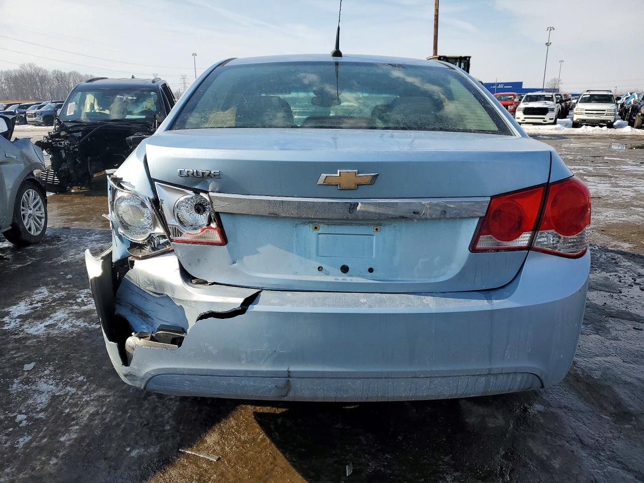 2011 CHEVROLET CRUZE photo 6