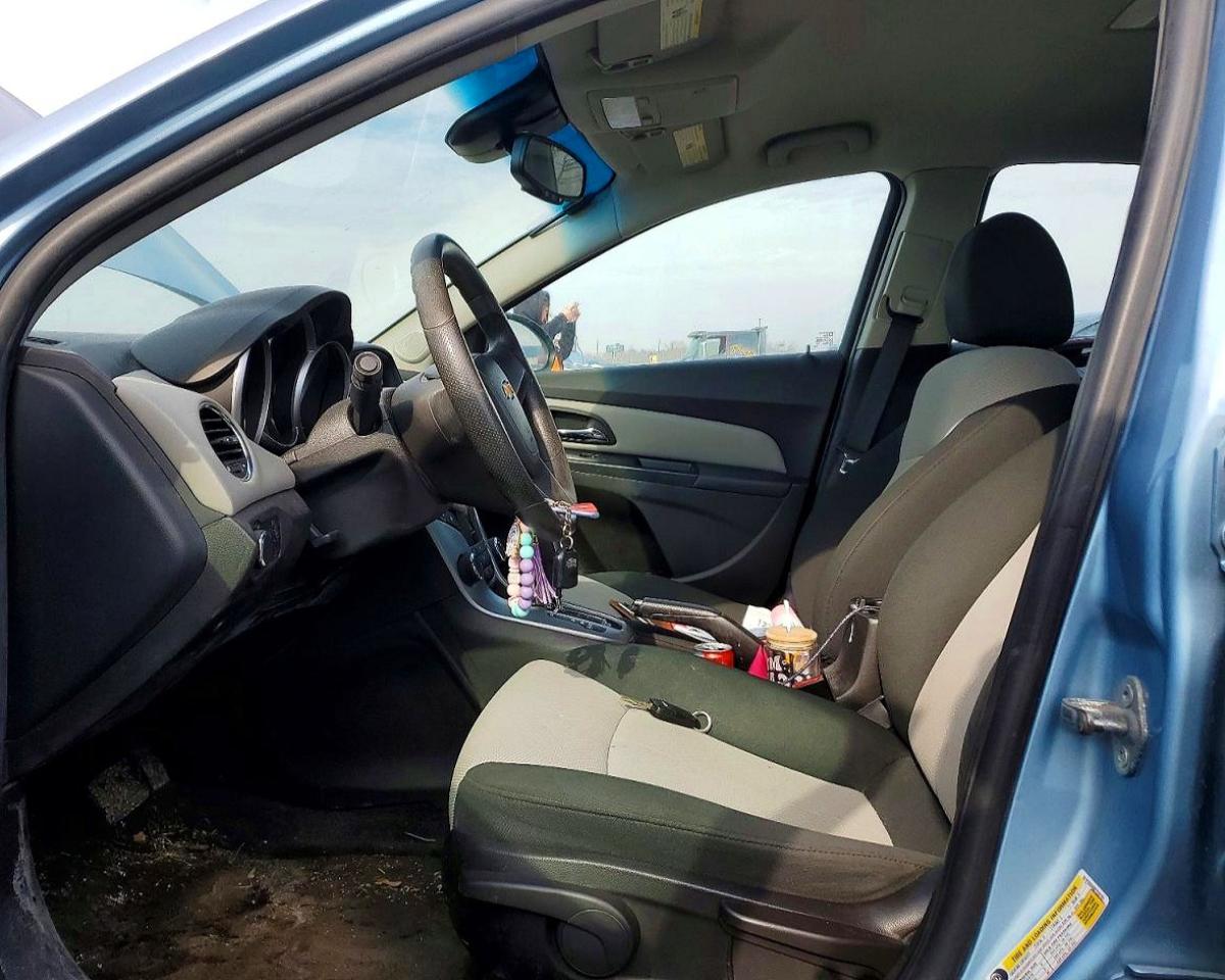 2011 CHEVROLET CRUZE photo 7