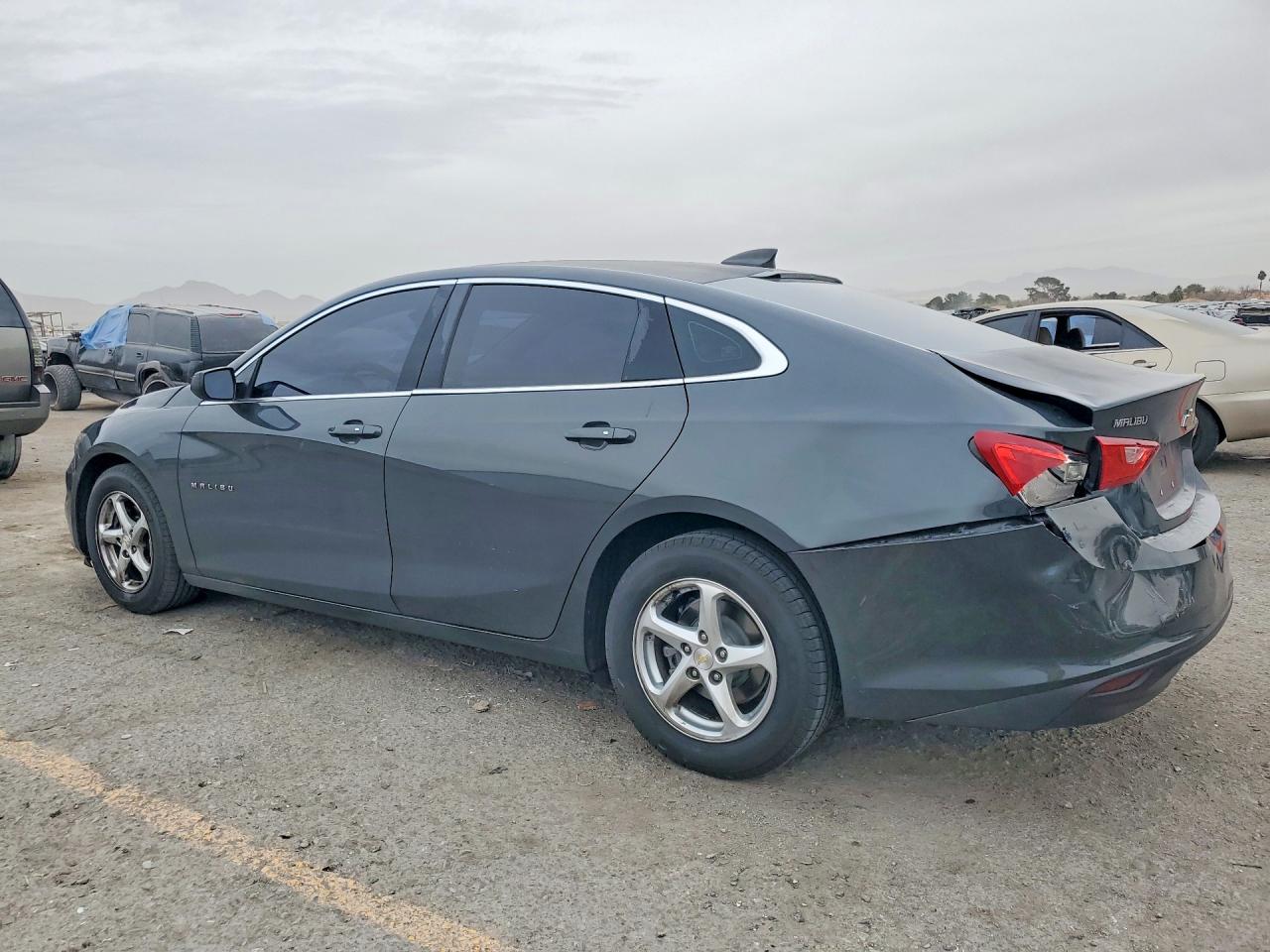 2018 CHEVROLET MALIBU LS photo 2
