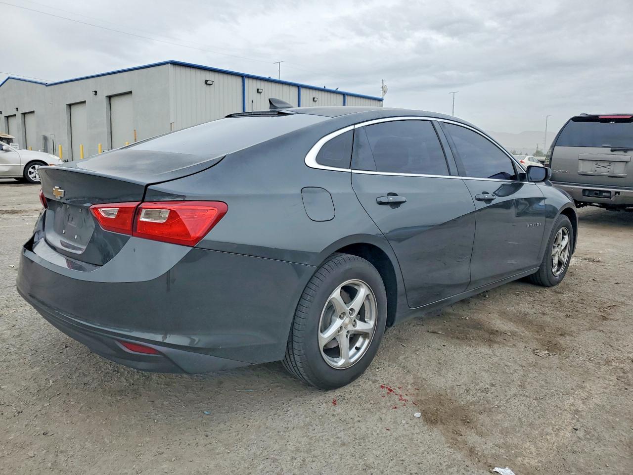 2018 CHEVROLET MALIBU LS photo 3