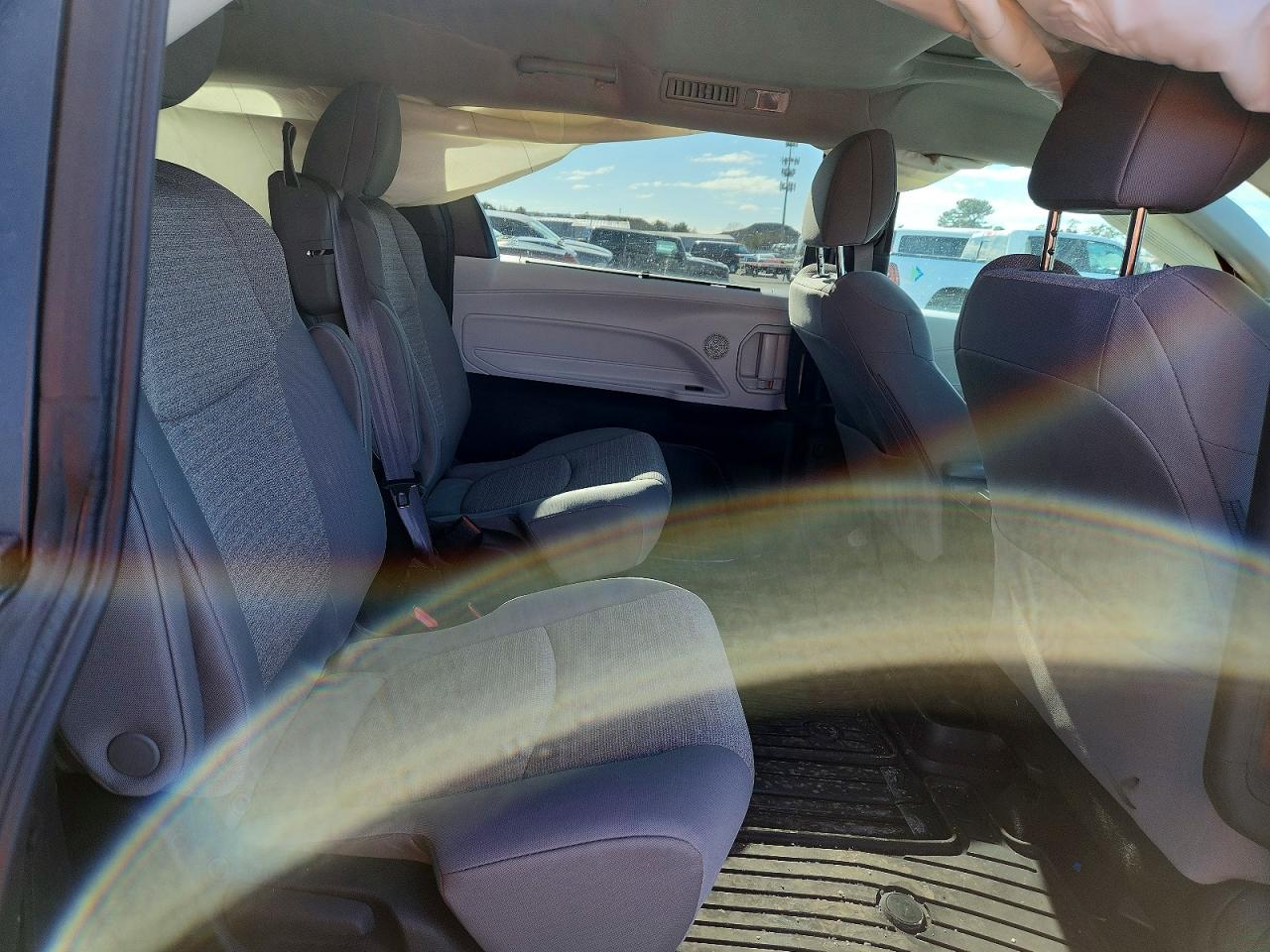 2025 TOYOTA SIENNA LE 8-PASSENGER photo 11
