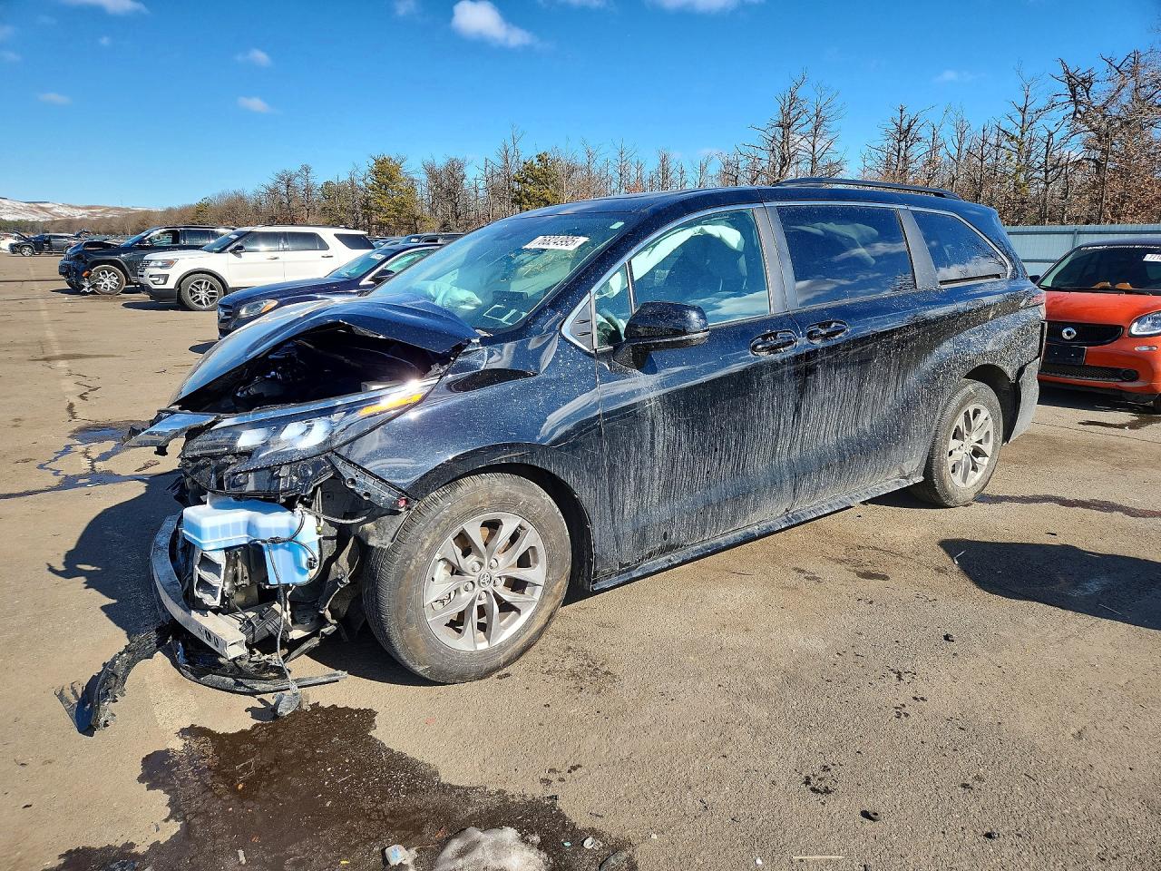 2025 TOYOTA SIENNA