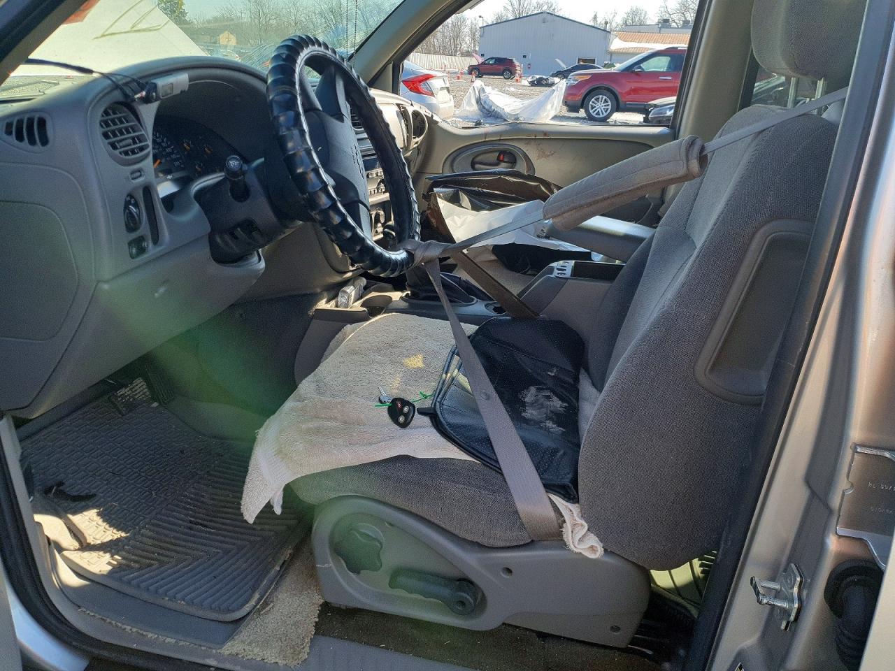 2004 CHEVROLET TRAILBLAZER LS photo 13
