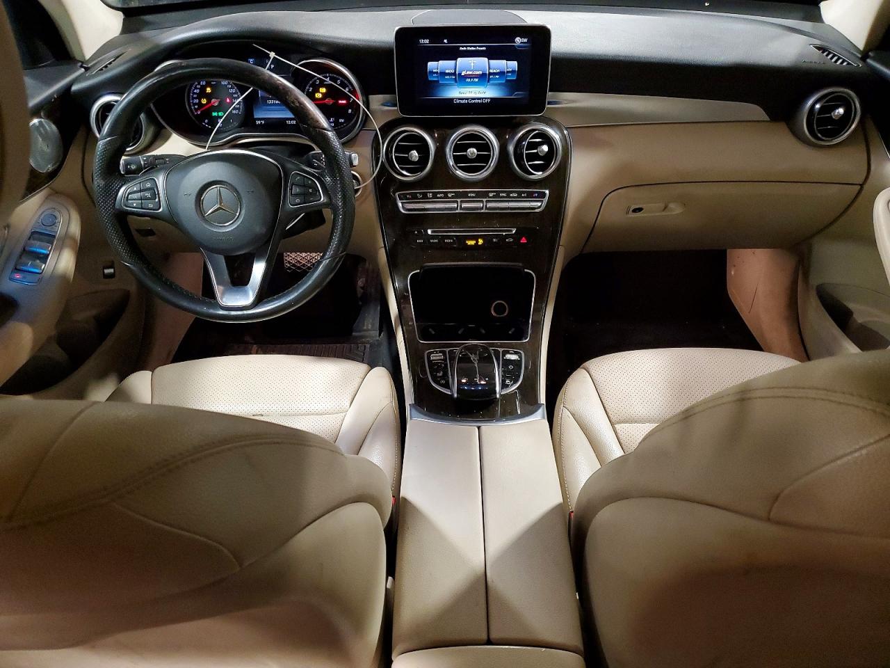 2017 MERCEDES-BENZ GLC 300 4MATIC photo 22
