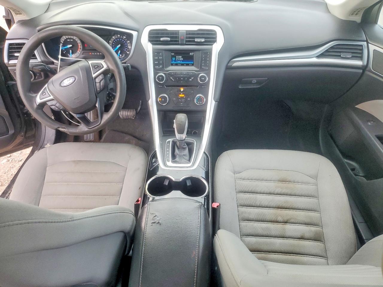 2015 FORD FUSION photo 22