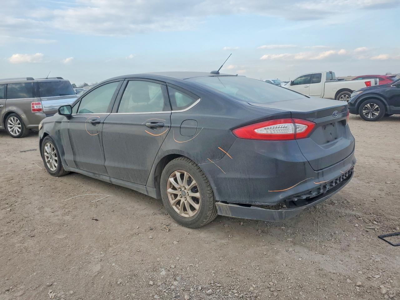 2015 FORD FUSION photo 4