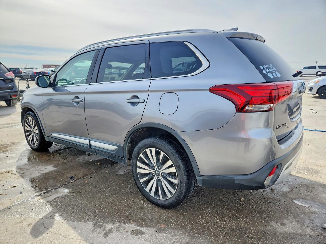 2019 MITSUBISHI OUTLANDER SE photo 3