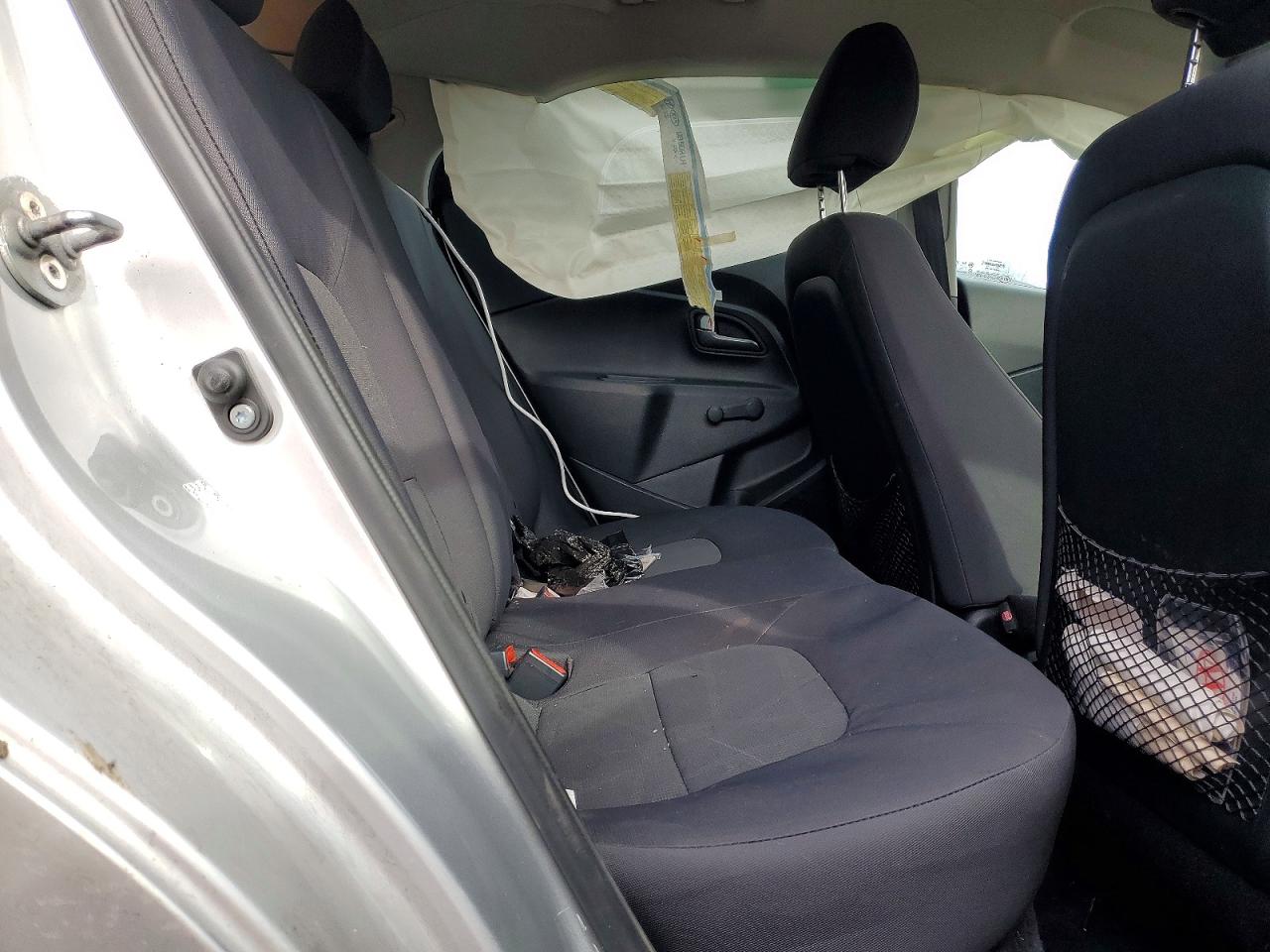 2013 KIA RIO photo 11