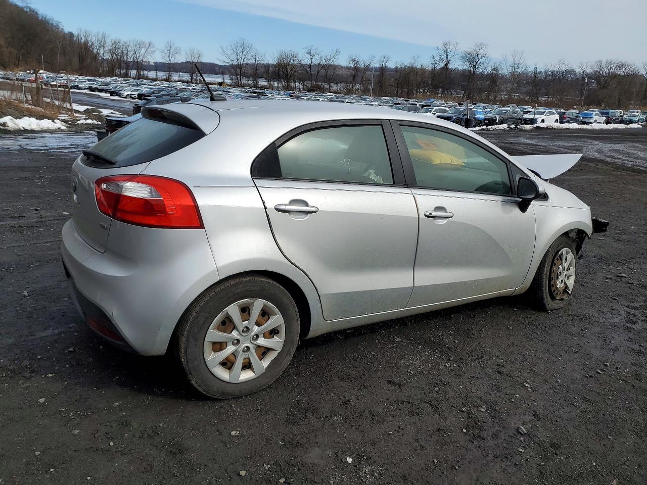2013 KIA RIO photo 3