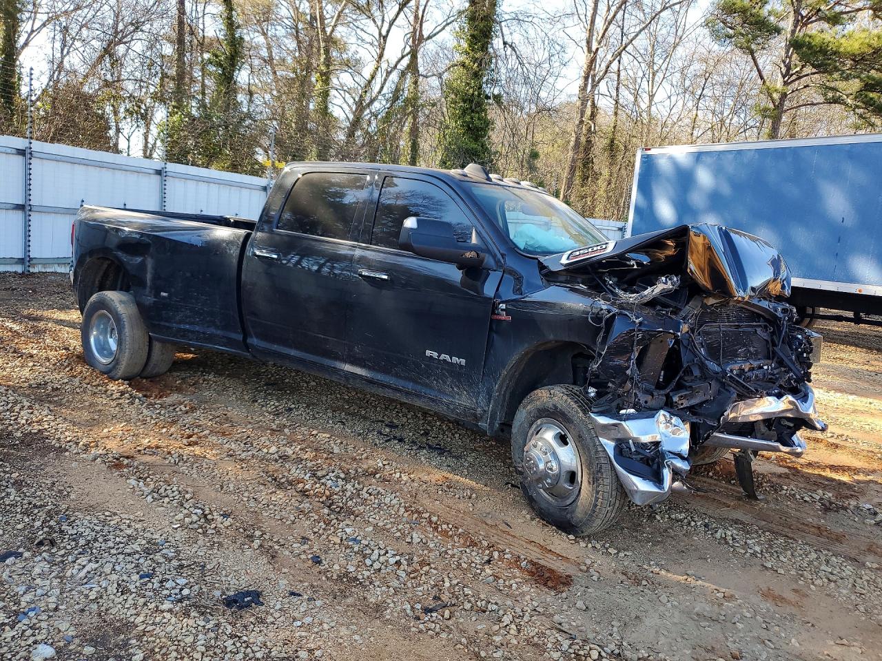 2019 RAM 3500 BIG HORN photo 10