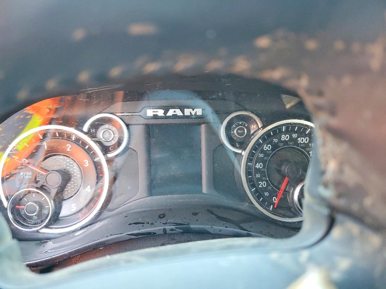 2019 RAM 3500 BIG HORN photo 25