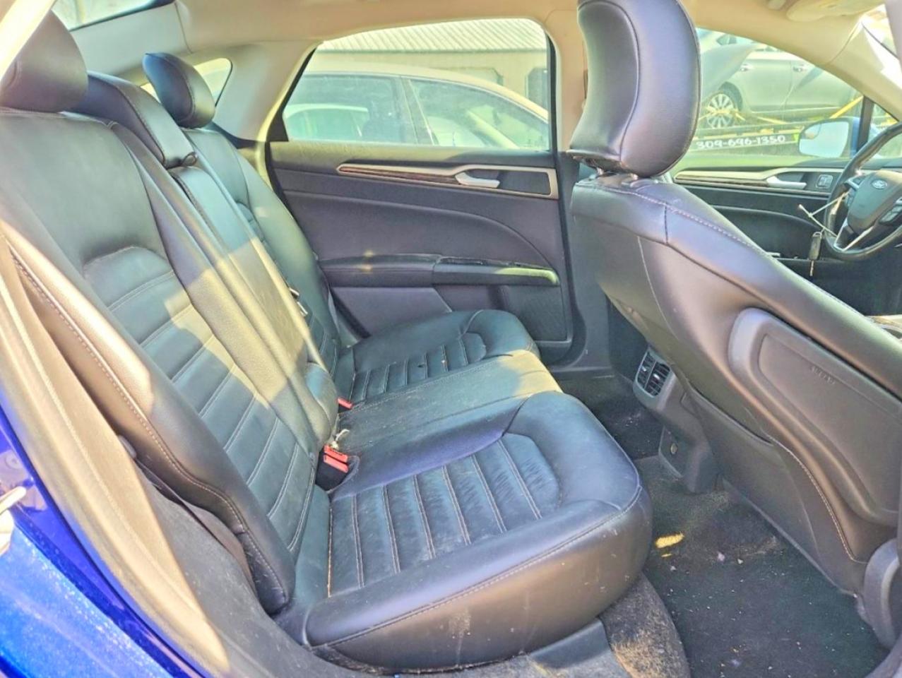 2015 FORD FUSION SE photo 19