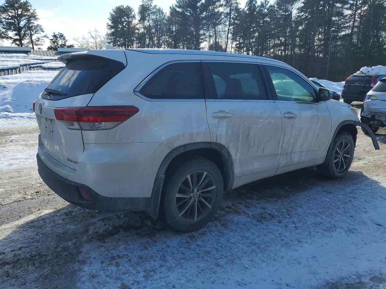 2018 TOYOTA HIGHLANDER SE photo 5