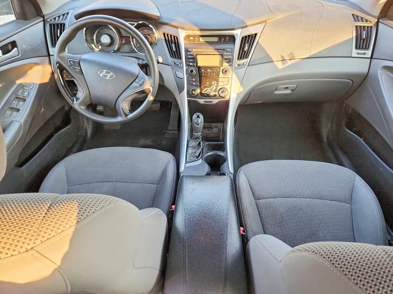 2013 HYUNDAI SONATA GLS photo 8