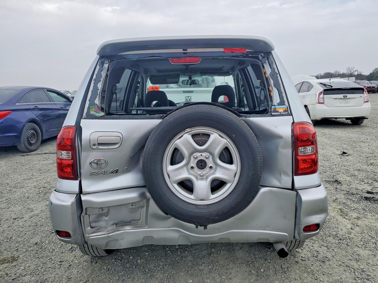 2004 TOYOTA RAV4 photo 6
