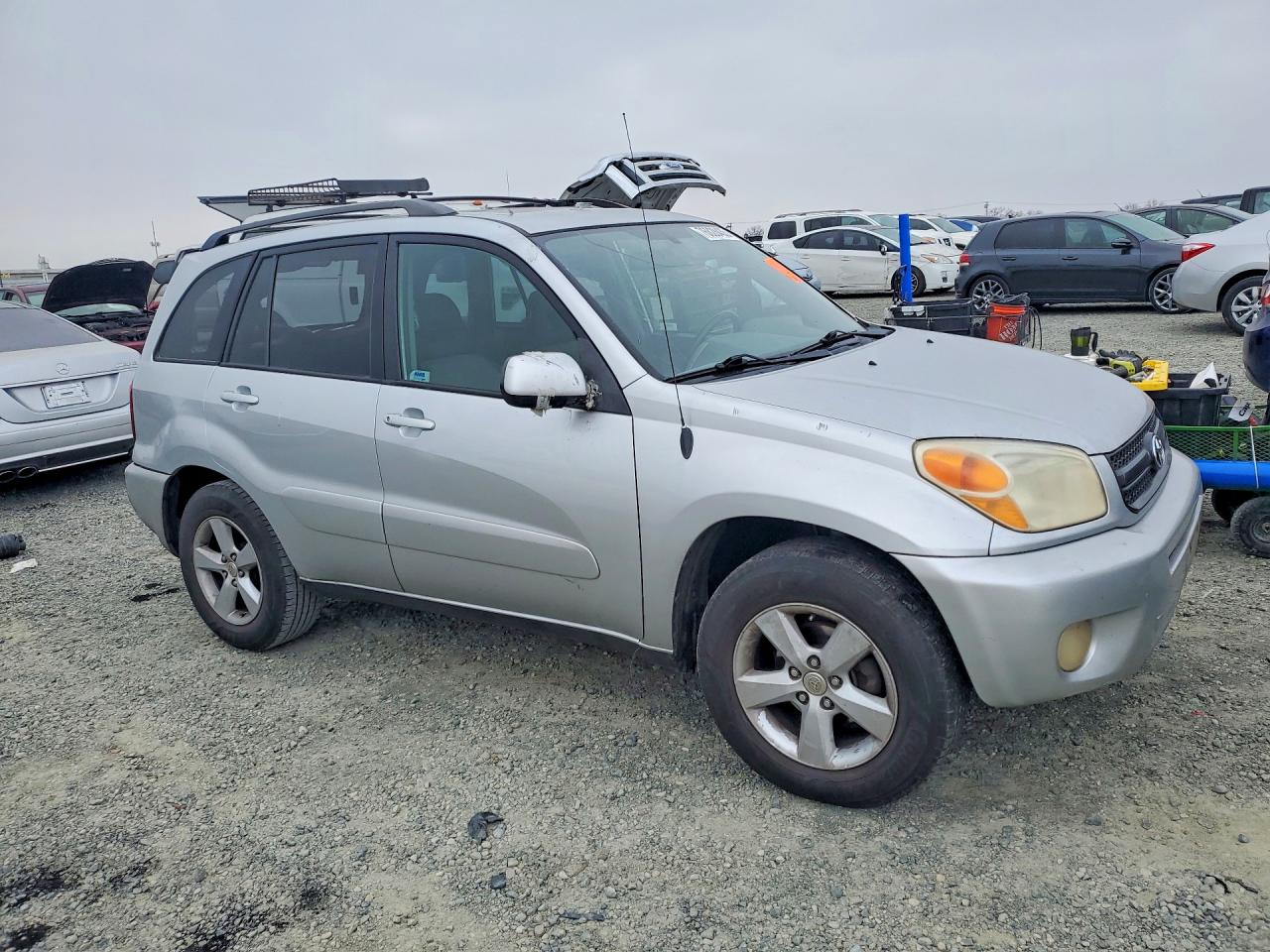 2004 TOYOTA RAV4 photo 4