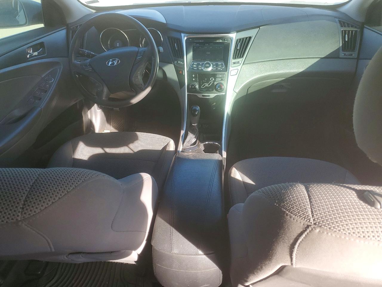 2011 HYUNDAI SONATA GLS photo 22